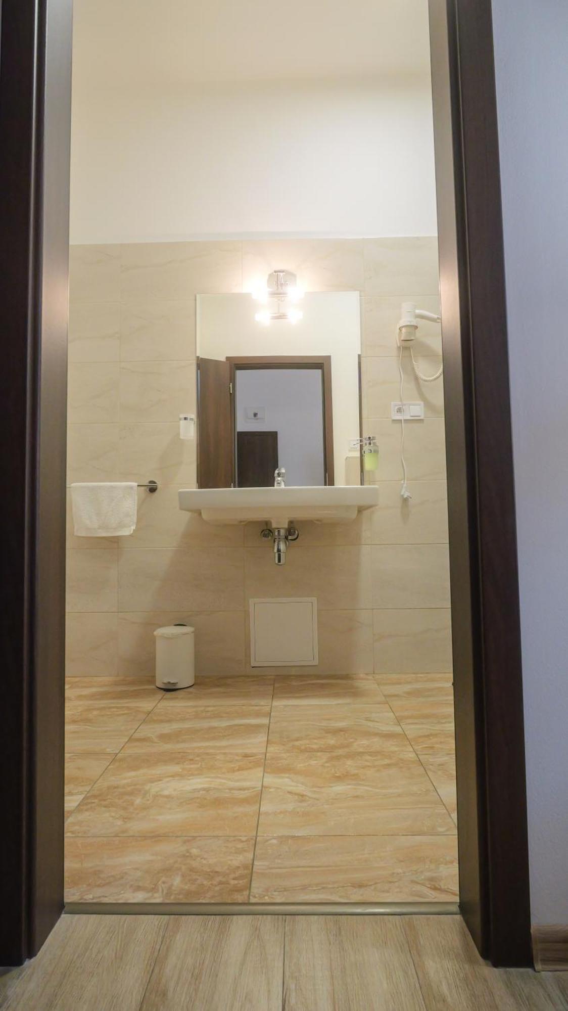 Premium City Centre Bedrooms Presov Exterior photo