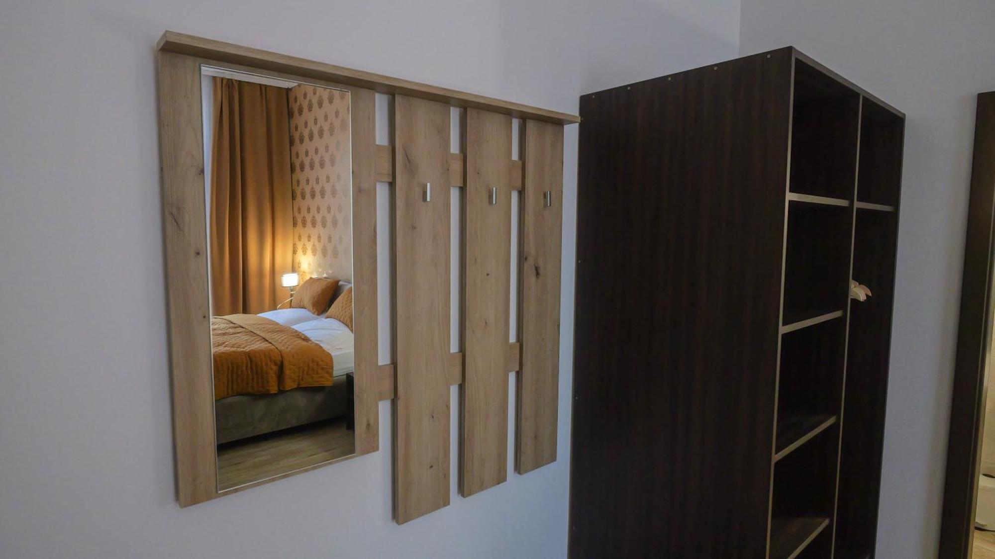 Premium City Centre Bedrooms Presov Exterior photo